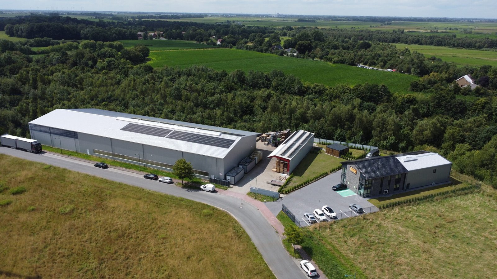 PlastoNord GmbH – Bürogebäude mit Produktion und Lager in Loxstedt bei Bremerhaven